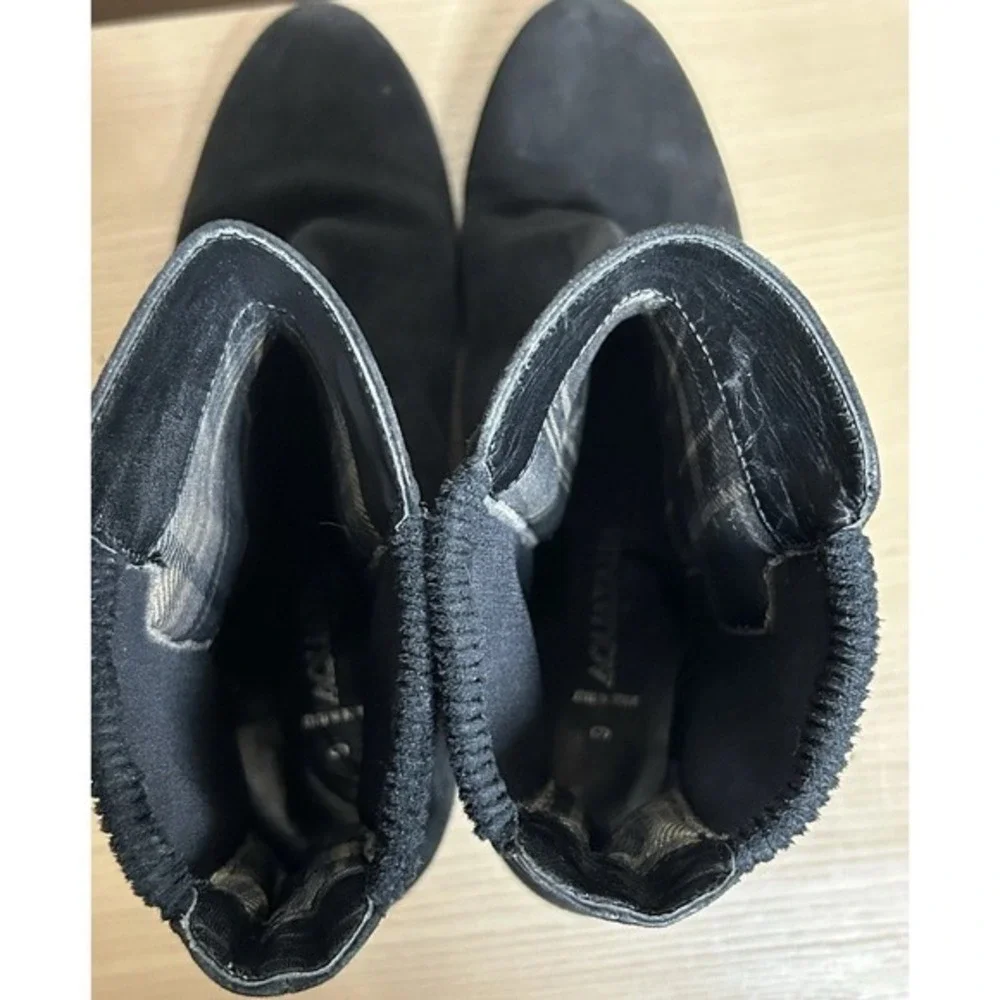 Aquatalia‎ Black Suede Ankle Boots 9 Weatherproof Italian Wedge Booties